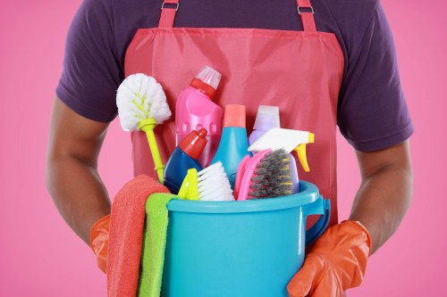 Professional end-of-tenancy cleaning in an Earlscourt home